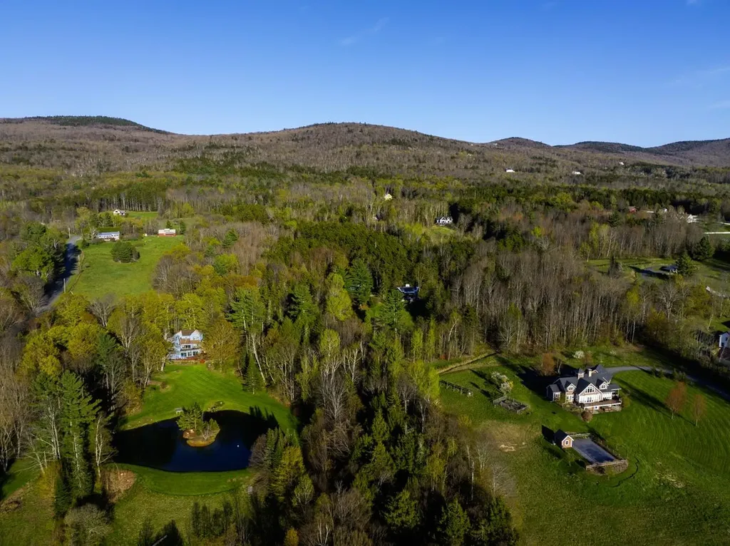 138 Fairview Road Warren VT 05674