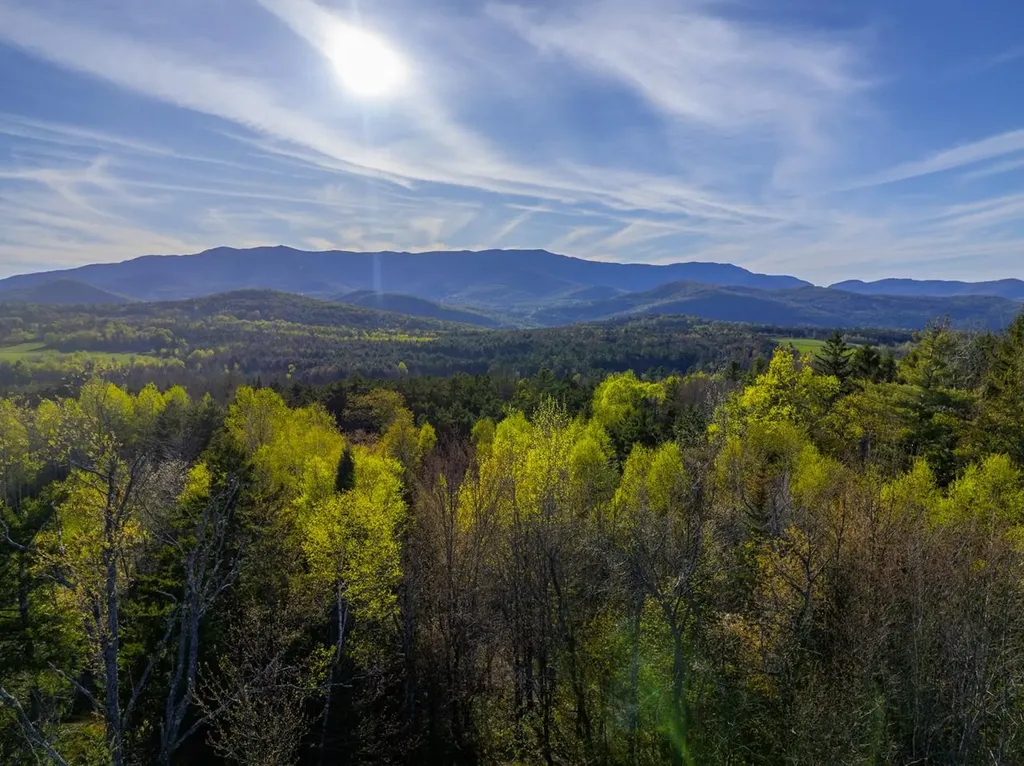 138 Fairview Road Warren VT 05674
