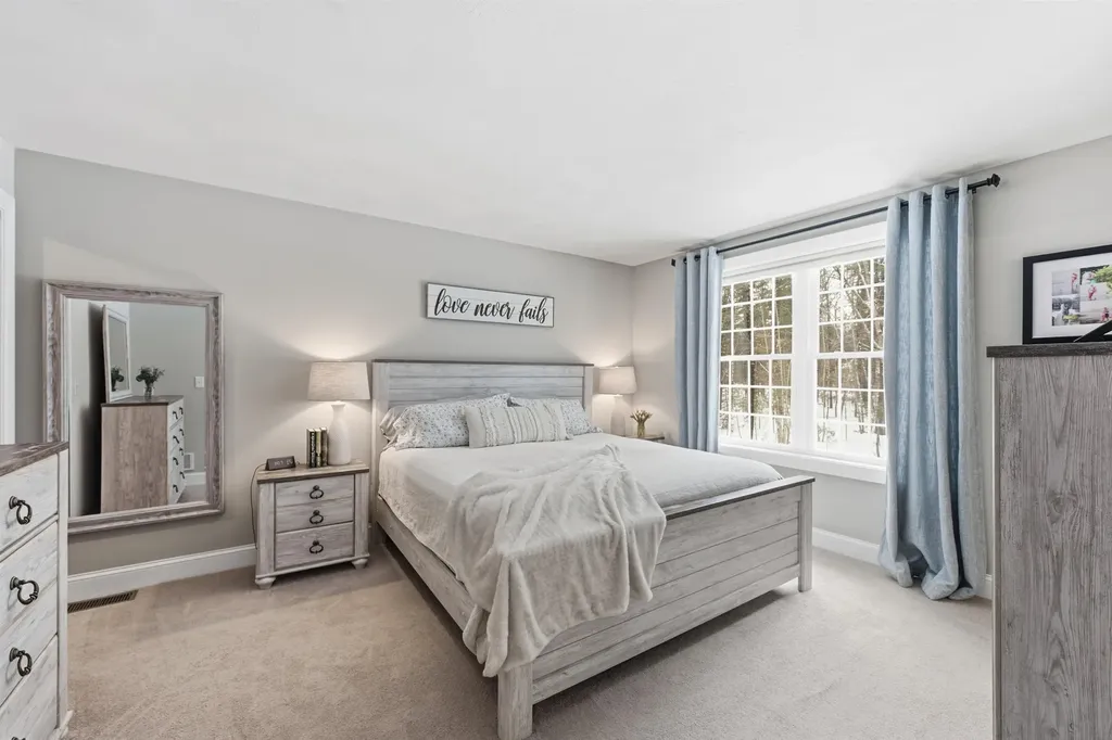 6 Baldwin Court Merrimack NH 03054