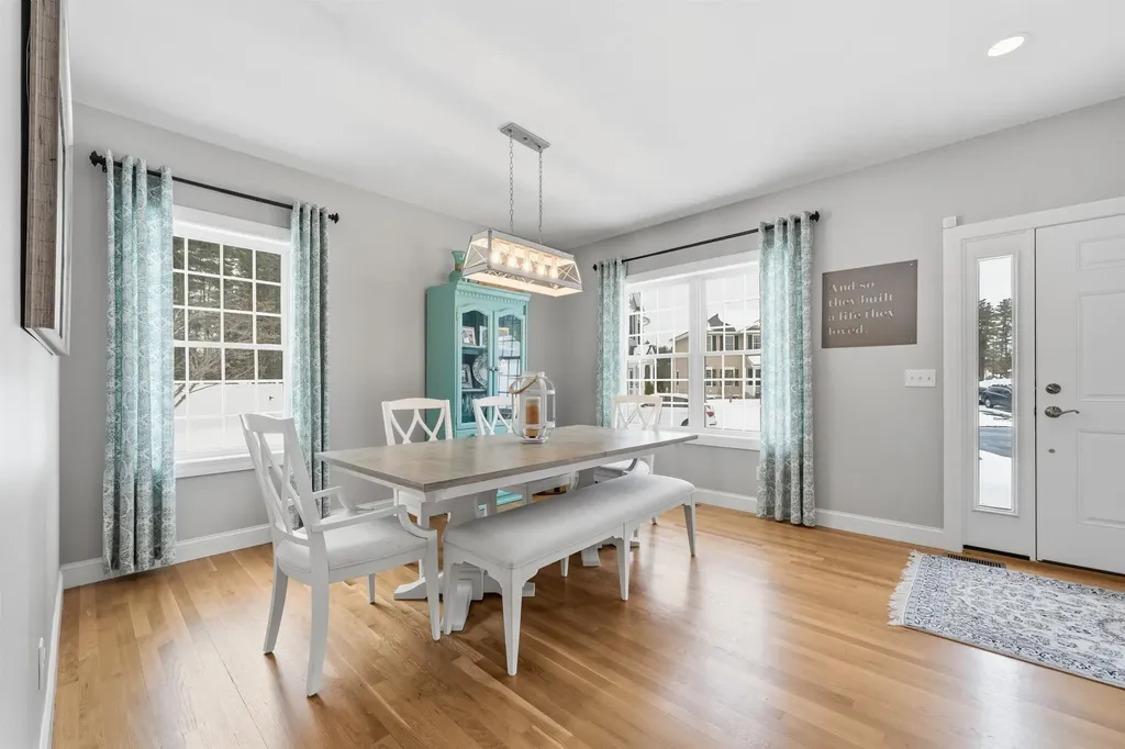 6 Baldwin Court Merrimack NH 03054