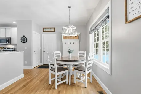 6 Baldwin Court Merrimack NH 03054