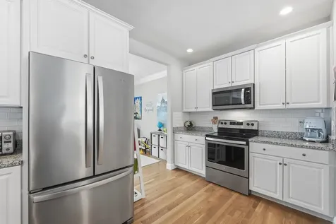 6 Baldwin Court Merrimack NH 03054