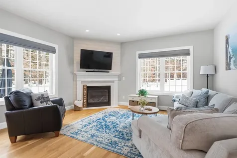 6 Baldwin Court Merrimack NH 03054