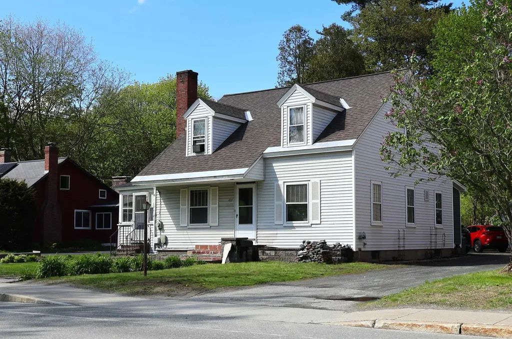 427 Maple Street Hartford VT 05001