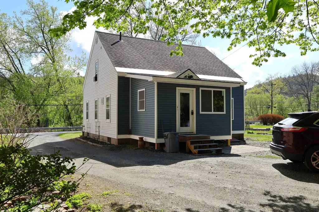 427 Maple Street Hartford VT 05001