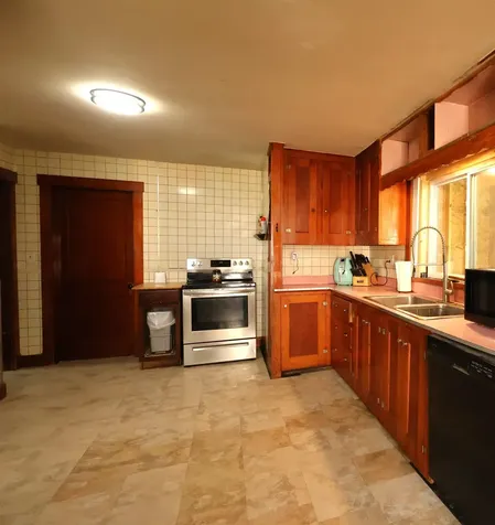 427 Maple Street Hartford VT 05001