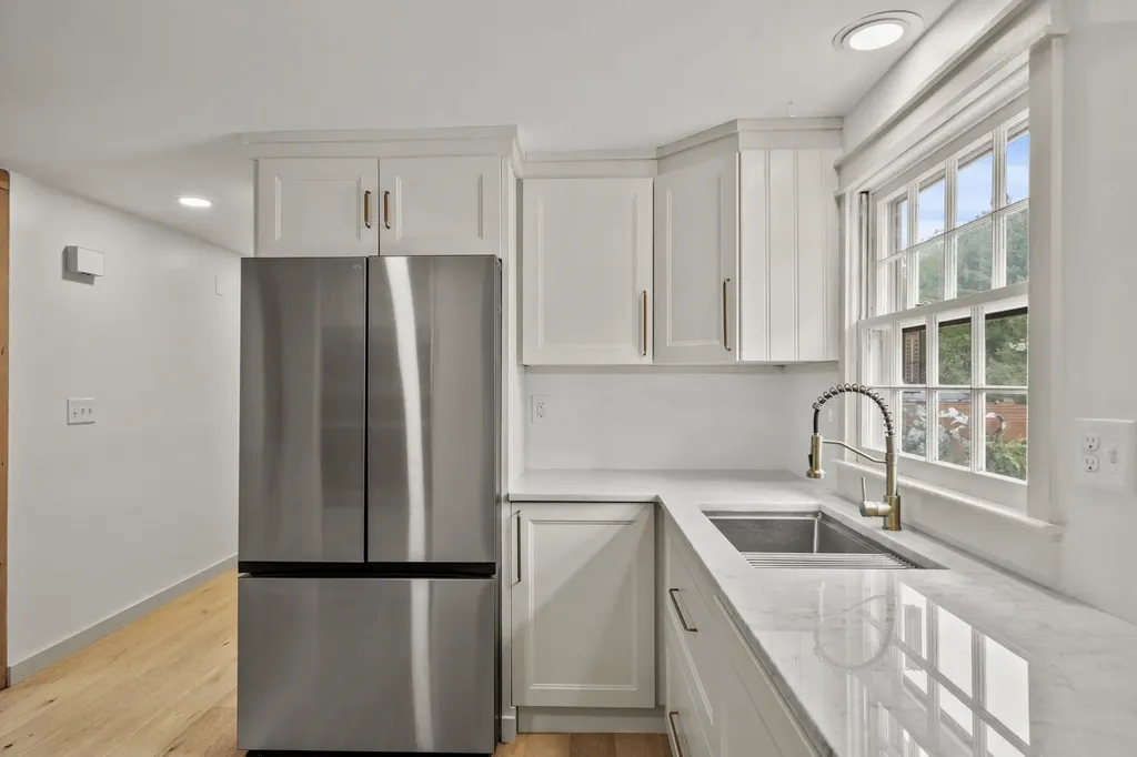 91 Back River Road Merrimack NH 03054