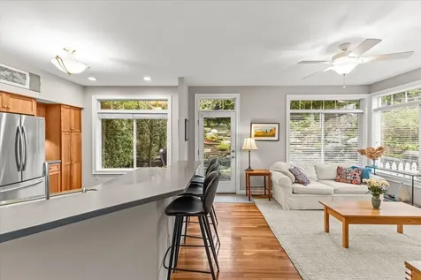 73 Park Road South Burlington VT 05403
