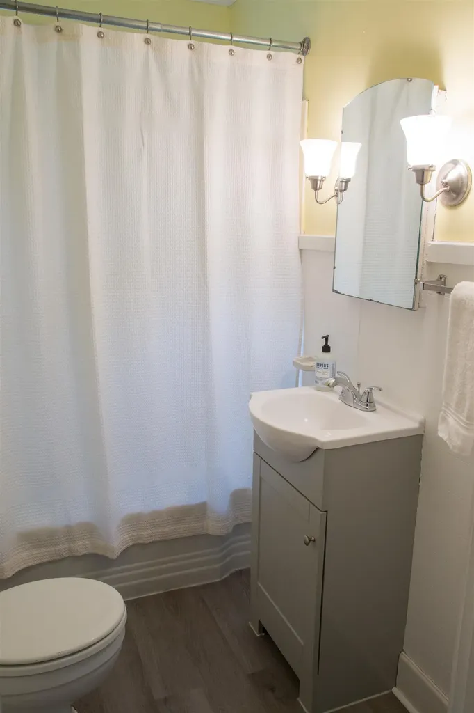 23 Dearborn Avenue Hampton NH 03842