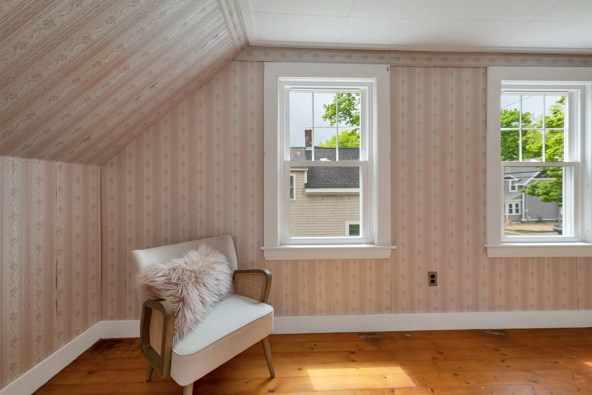 23 Dearborn Avenue Hampton NH 03842