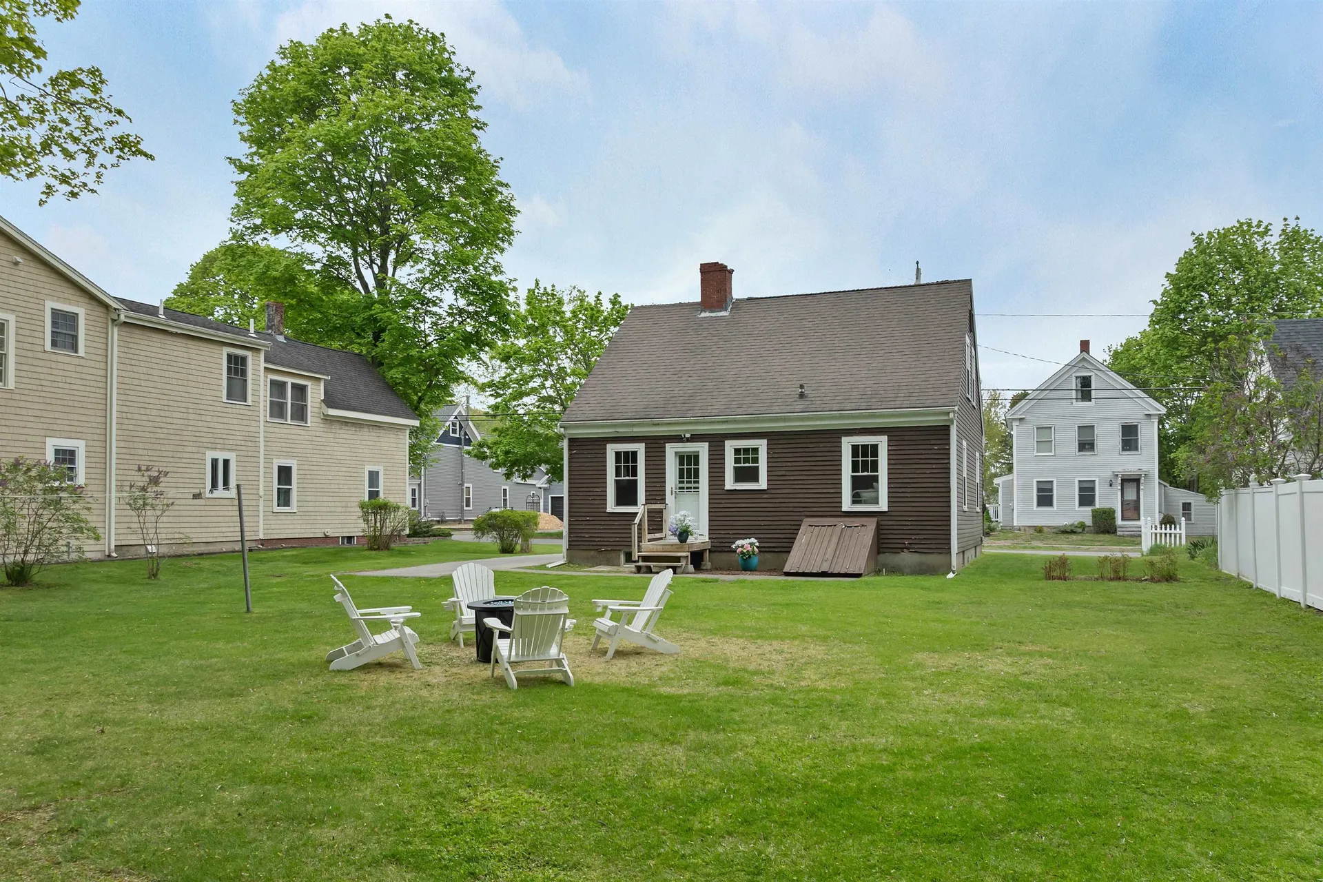 23 Dearborn Avenue Hampton NH 03842