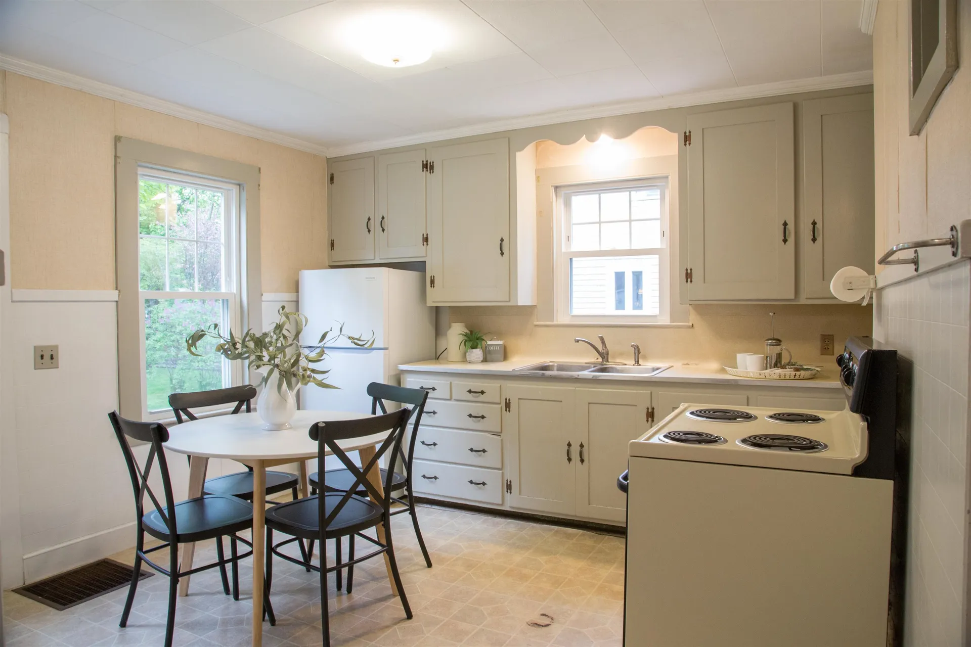 23 Dearborn Avenue Hampton NH 03842