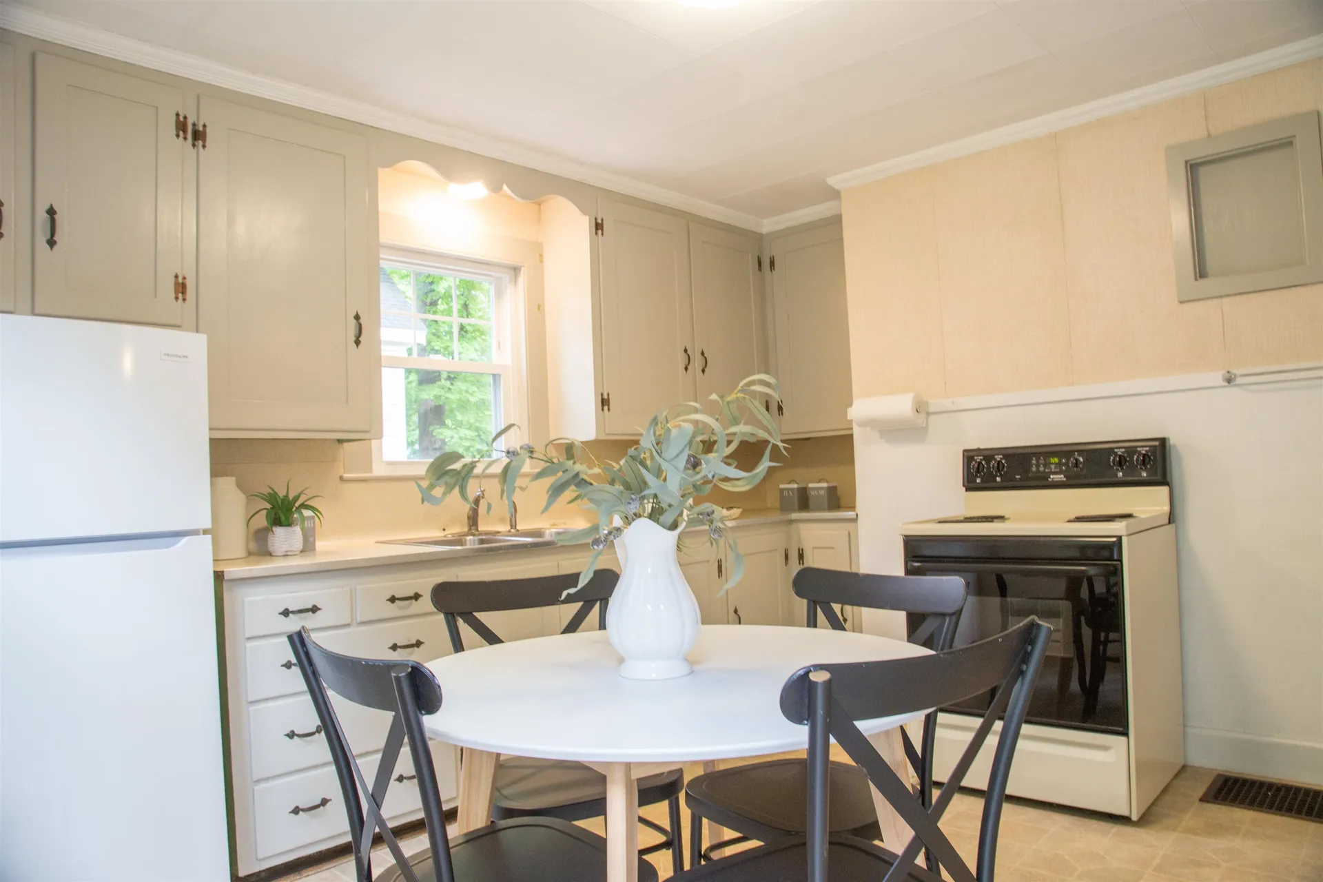 23 Dearborn Avenue Hampton NH 03842