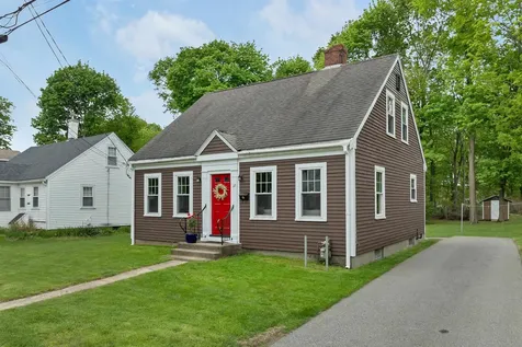 23 Dearborn Avenue Hampton NH 03842