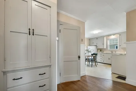 23 Dearborn Avenue Hampton NH 03842