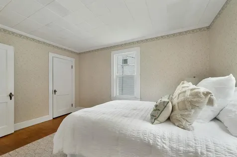 23 Dearborn Avenue Hampton NH 03842