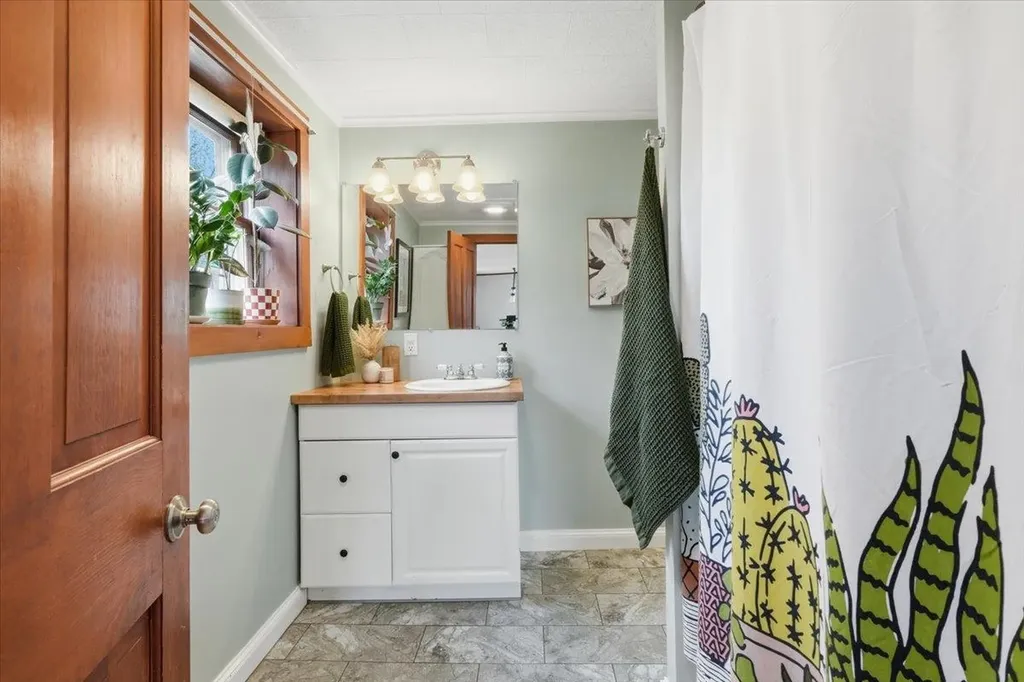 1859 Guptil Road Waterbury VT 05677