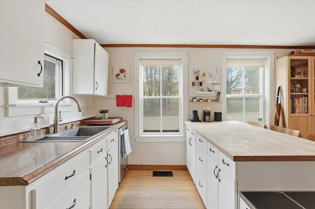1859 Guptil Road Waterbury VT 05677