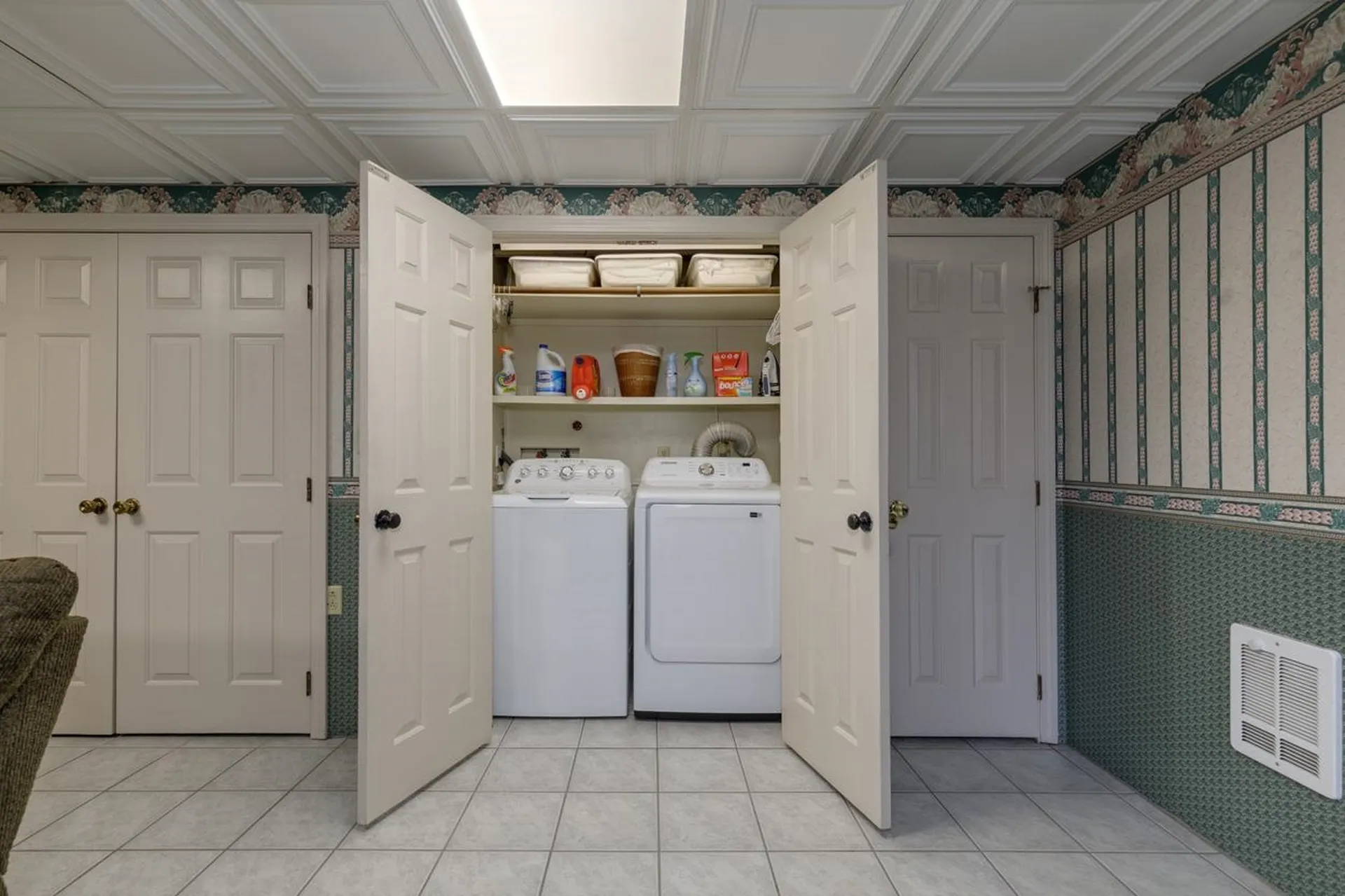 6 Kemo Circle Litchfield NH 03052