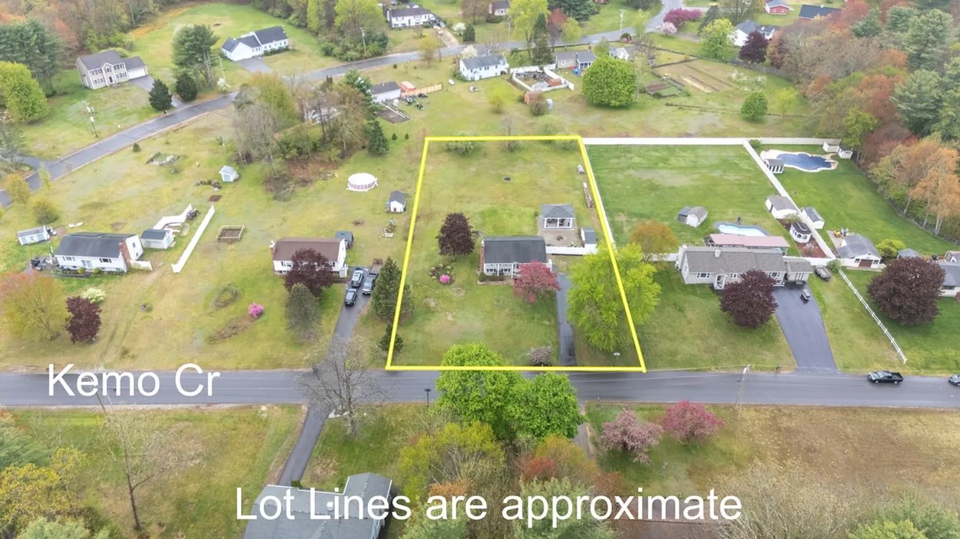 6 Kemo Circle Litchfield NH 03052