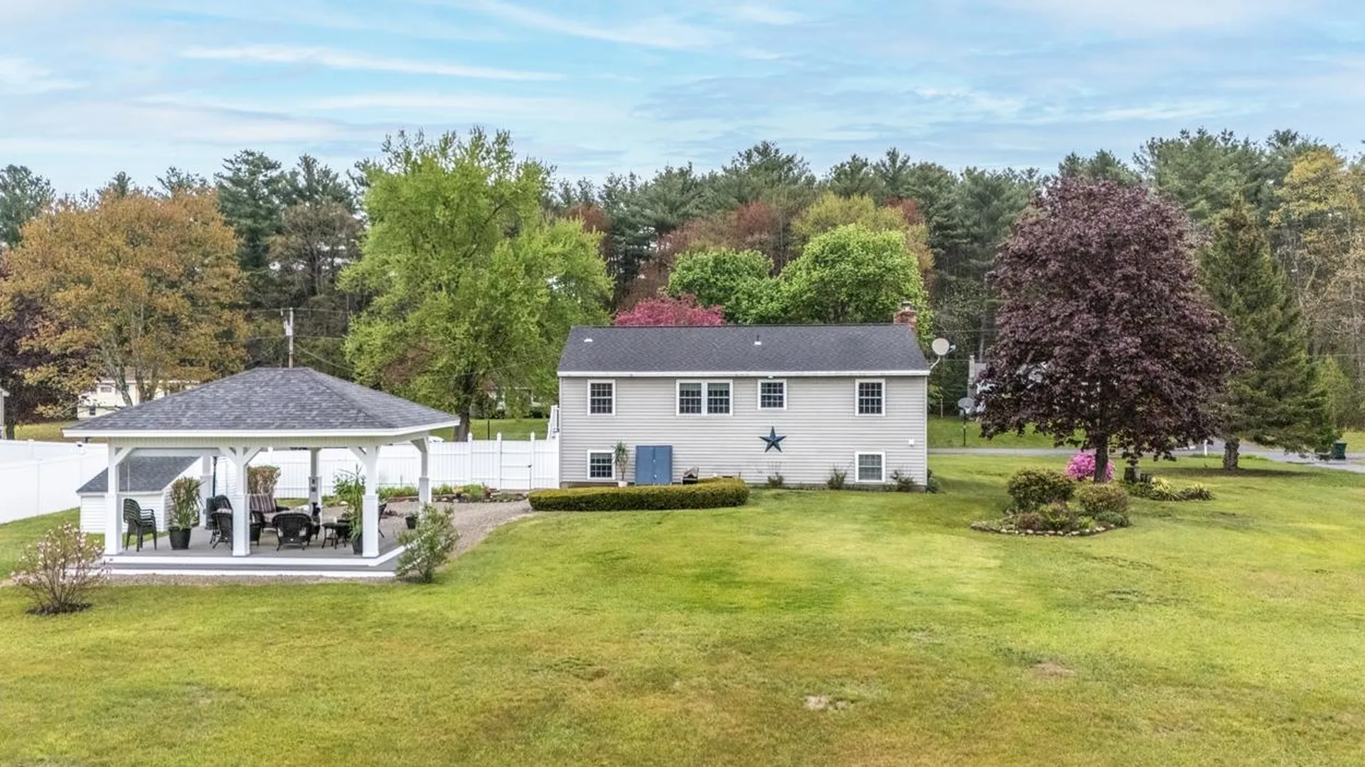 6 Kemo Circle Litchfield NH 03052