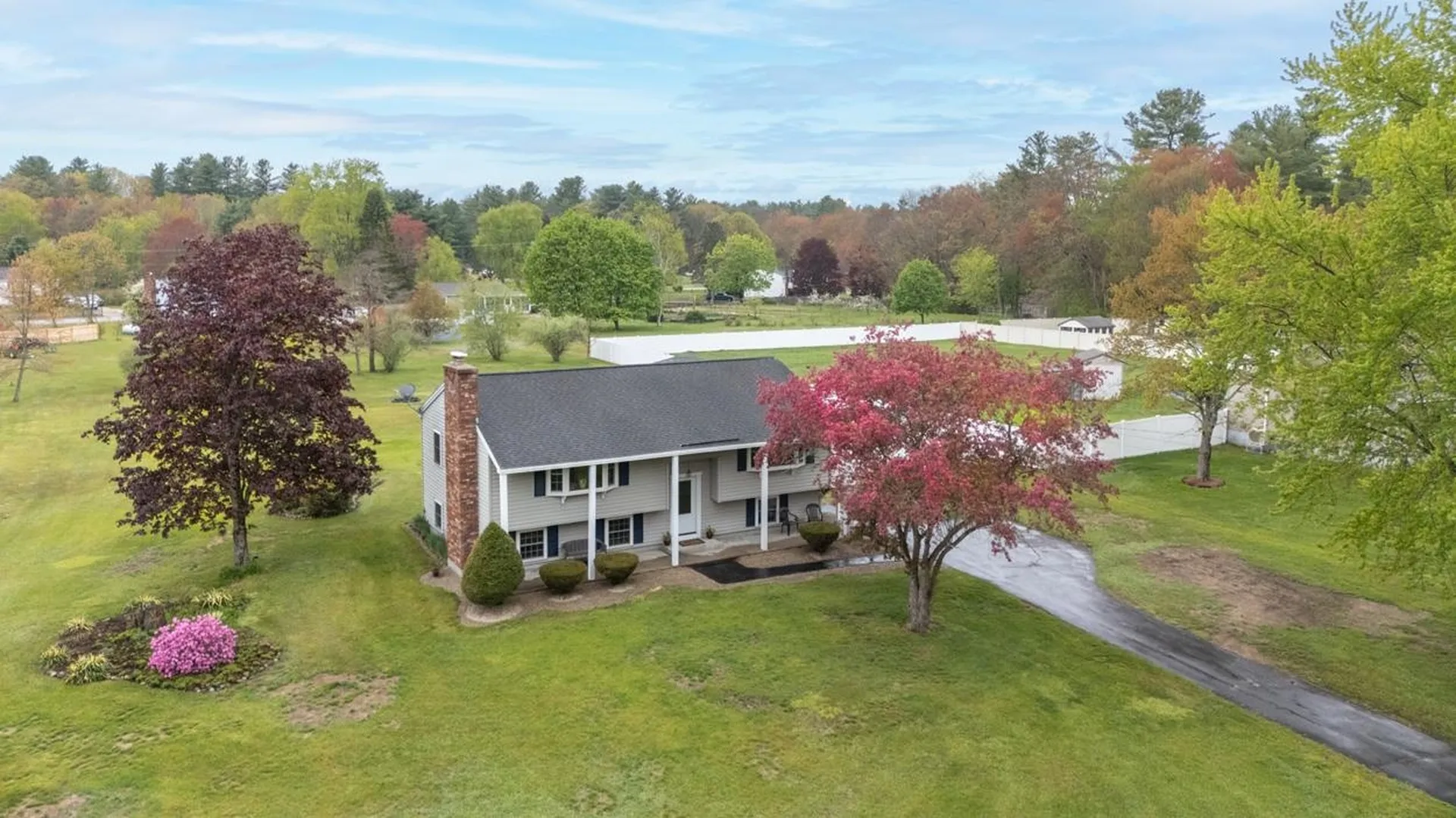 6 Kemo Circle Litchfield NH 03052