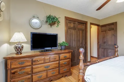 6 Kemo Circle Litchfield NH 03052