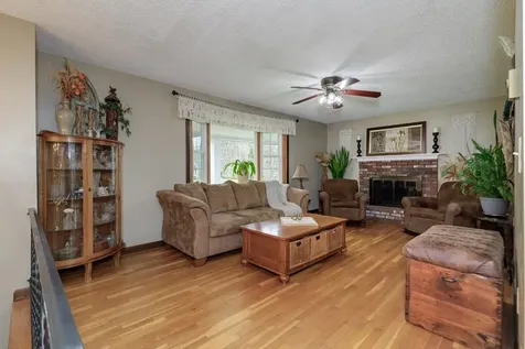 6 Kemo Circle Litchfield NH 03052