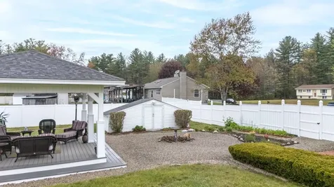 6 Kemo Circle Litchfield NH 03052