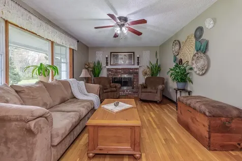 6 Kemo Circle Litchfield NH 03052