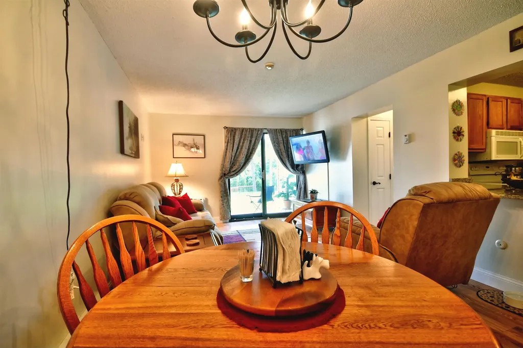 41 Treetop Circle Laconia NH 03246