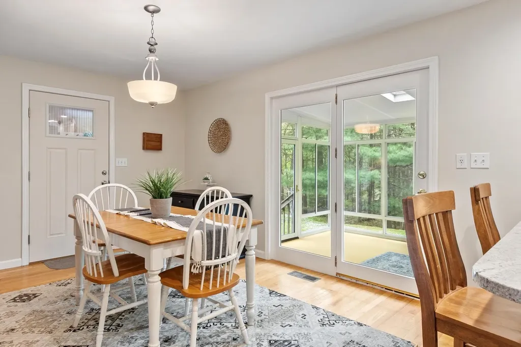 12 Aladdin Road Windham NH 03087