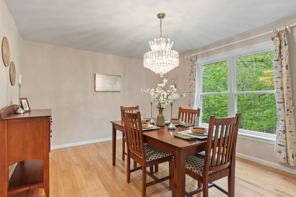 12 Aladdin Road Windham NH 03087