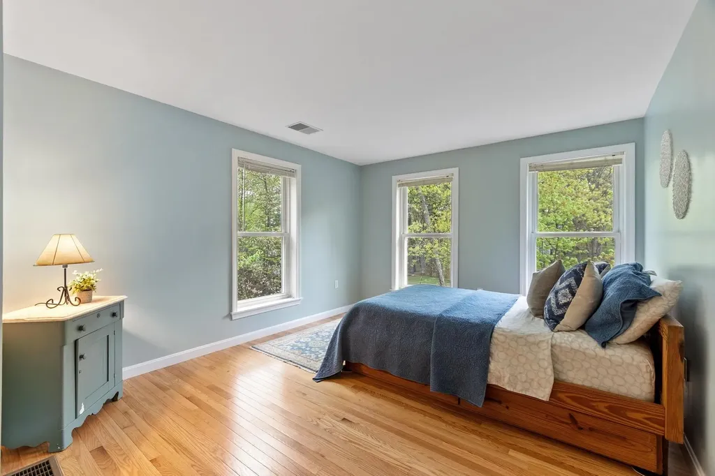 12 Aladdin Road Windham NH 03087