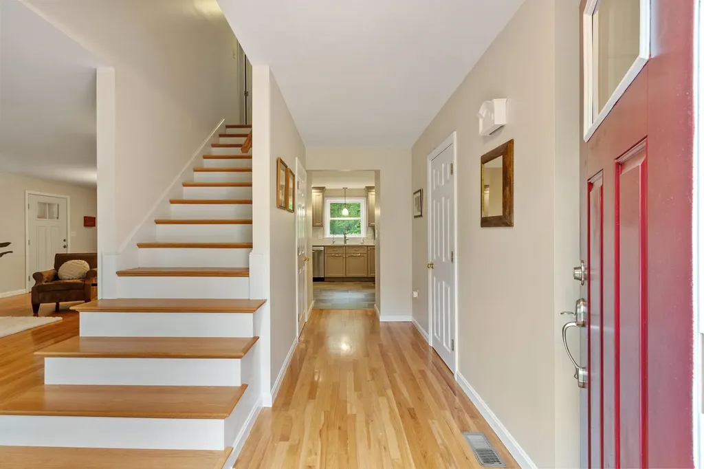 12 Aladdin Road Windham NH 03087