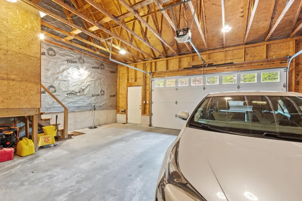 12 Aladdin Road Windham NH 03087