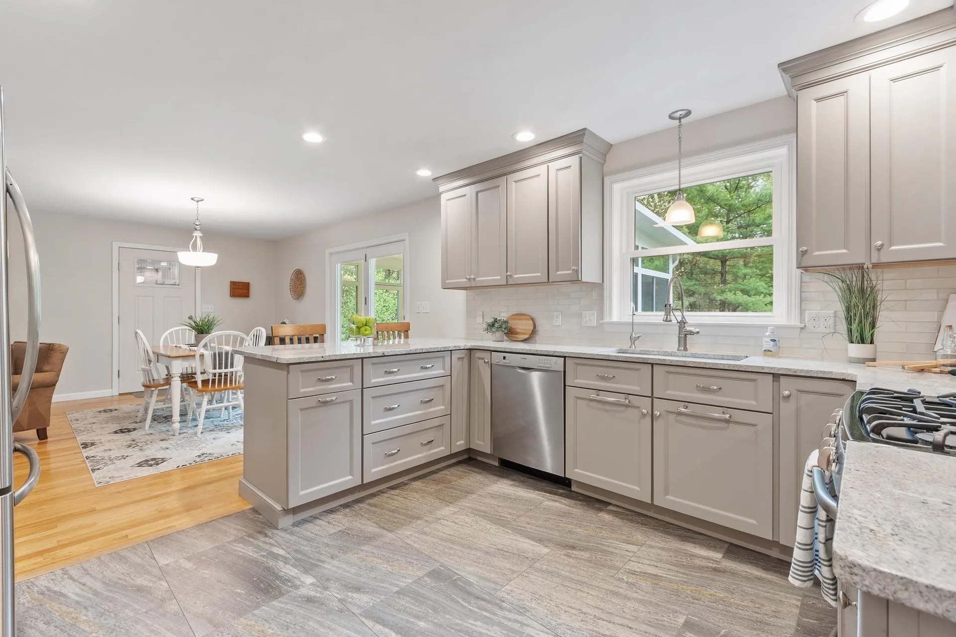 12 Aladdin Road Windham NH 03087