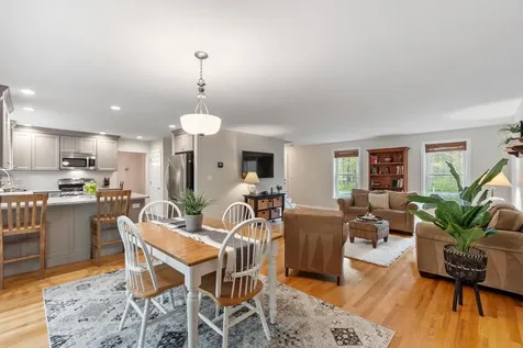 12 Aladdin Road Windham NH 03087