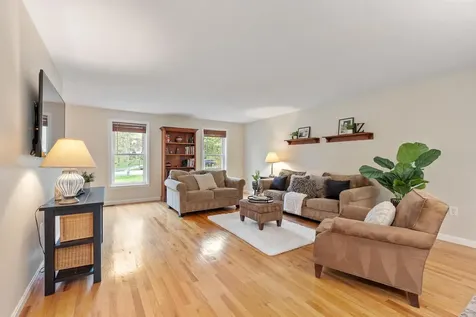 12 Aladdin Road Windham NH 03087