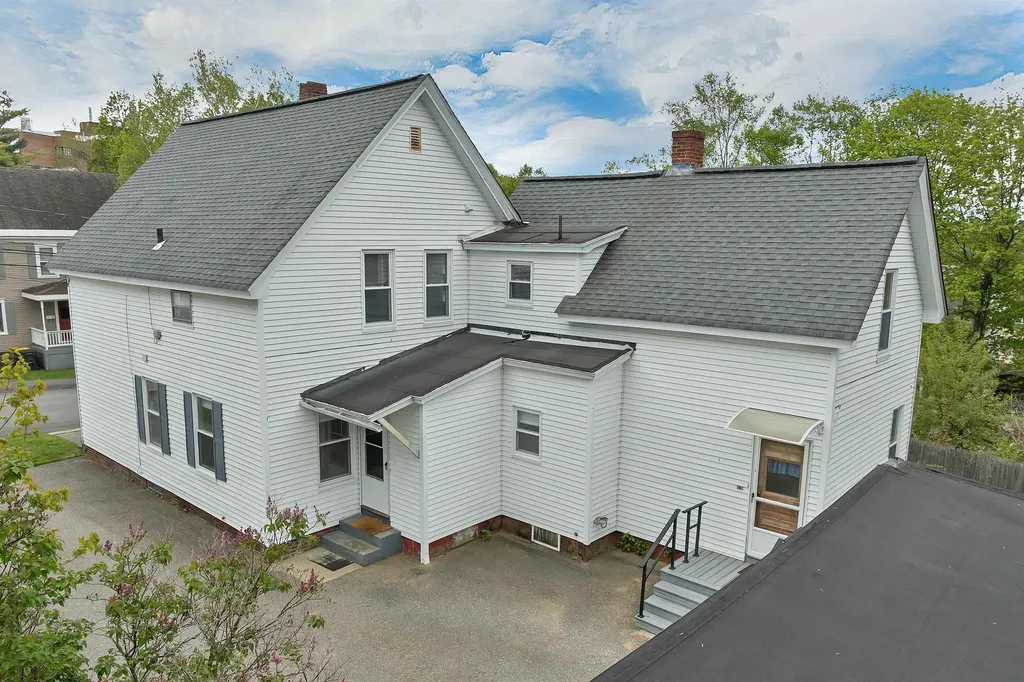 82 Summer Street Laconia NH 03246