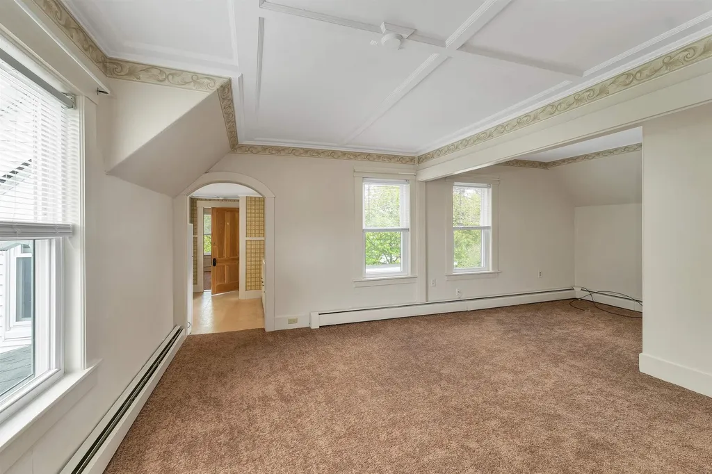 82 Summer Street Laconia NH 03246