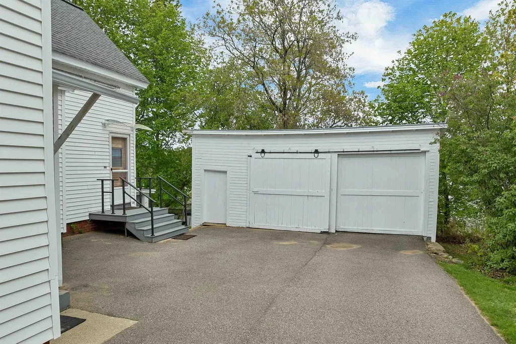 82 Summer Street Laconia NH 03246