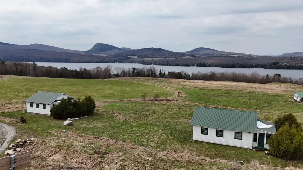 283,318,319,320 Lacross Lane Westmore VT 05860