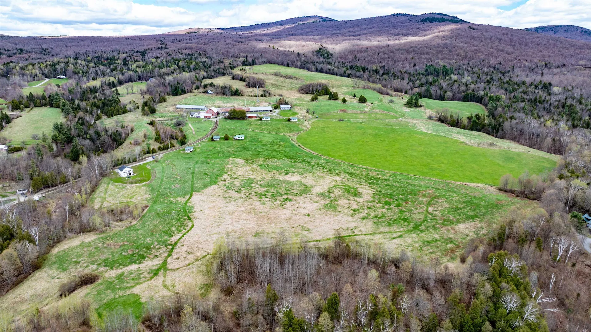 283,318,319,320 Lacross Lane Westmore VT 05860