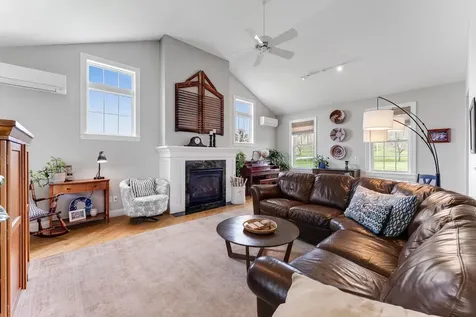 1 Naylor Road Essex VT 05452