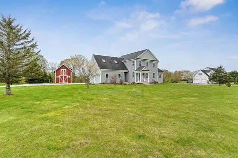 1 Naylor Road Essex VT 05452