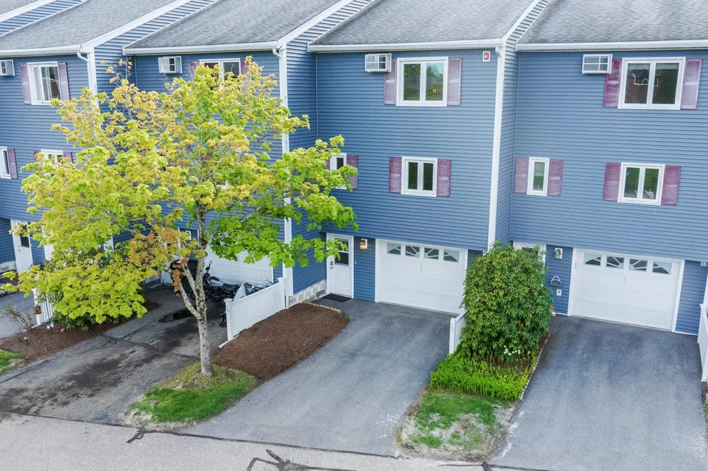 76 Seabury Hampton NH 03842