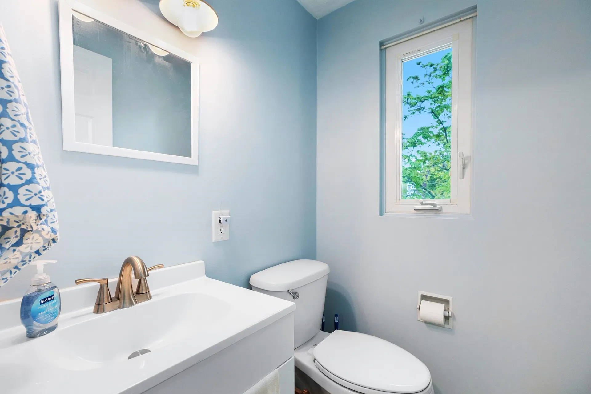76 Seabury Hampton NH 03842