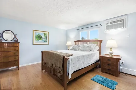 76 Seabury Hampton NH 03842