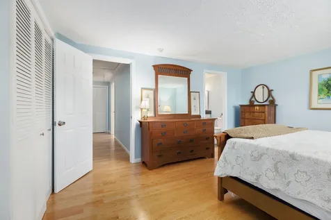 76 Seabury Hampton NH 03842